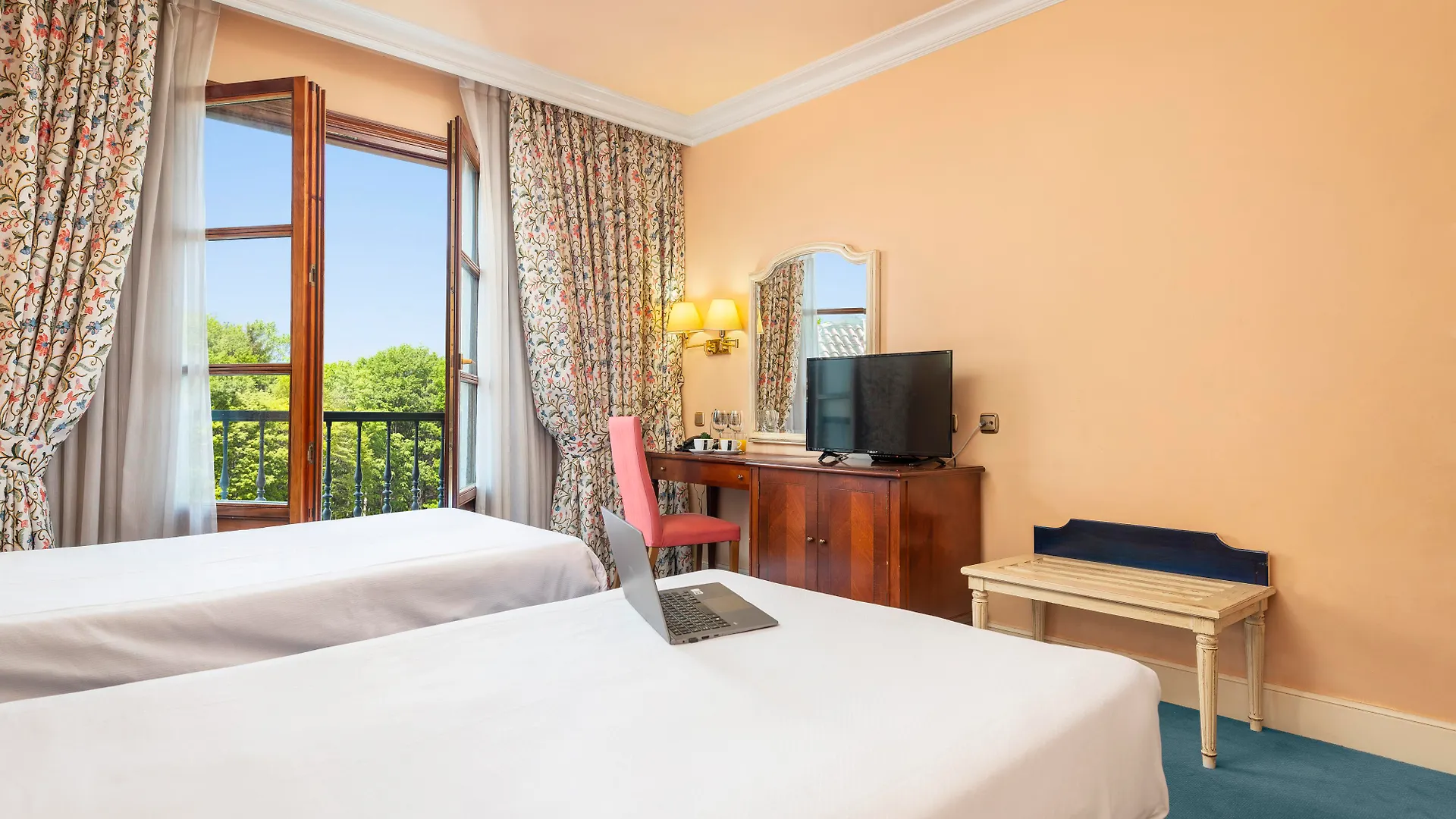 Tryp Bilbao Sondika Hotel
