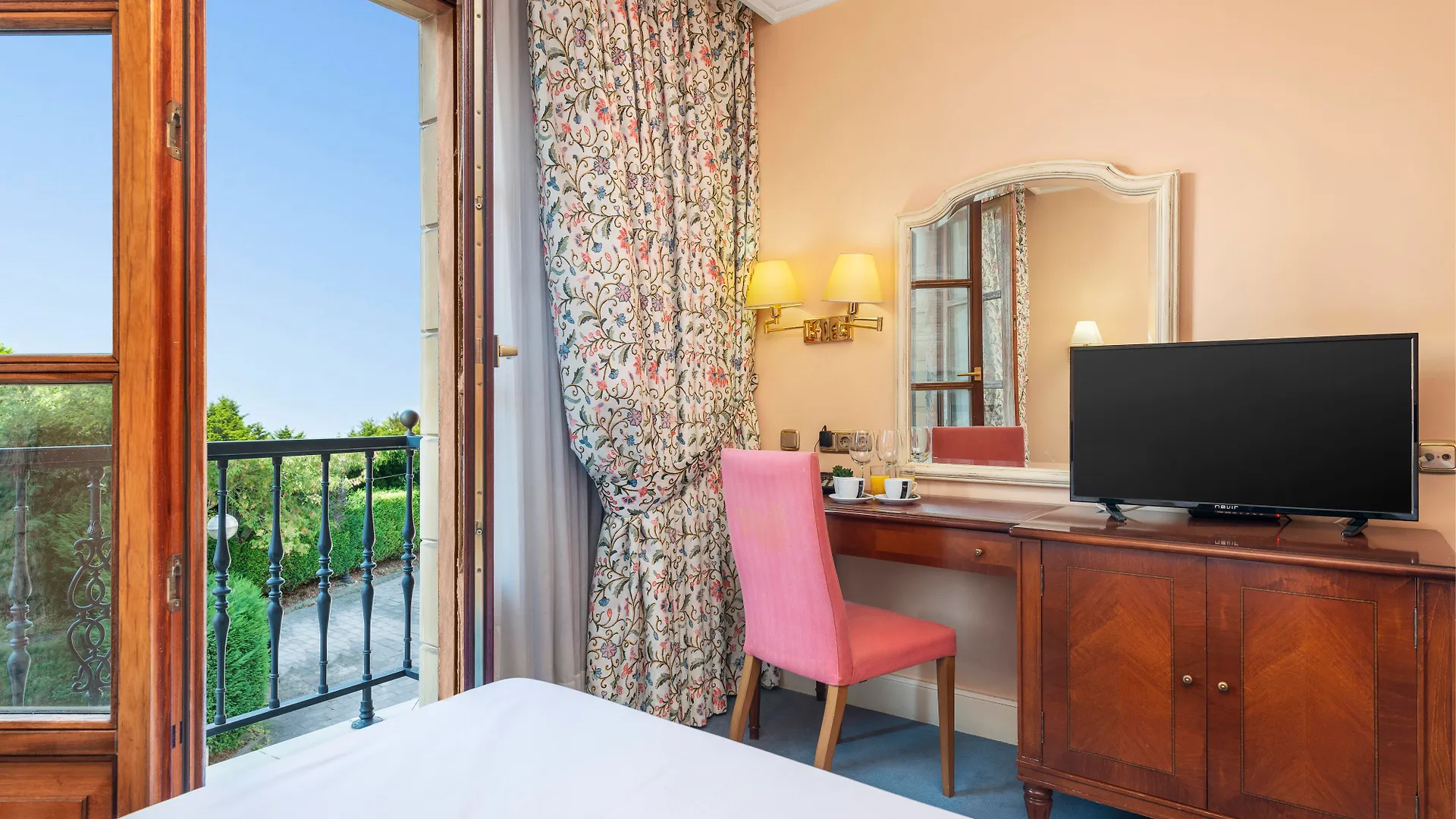 Tryp Bilbao Sondika Hotel 3*,  Spain