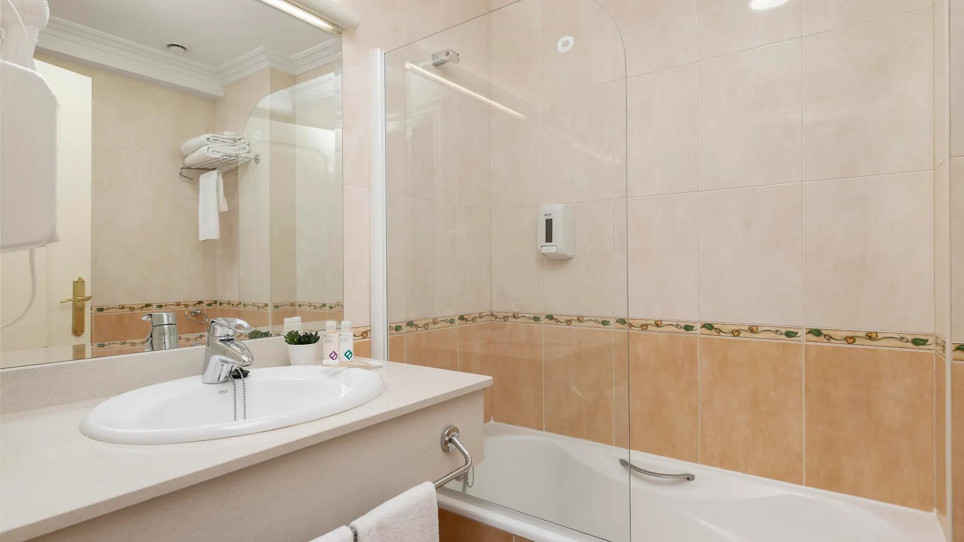 Tryp Bilbao Sondika Hotel Spain